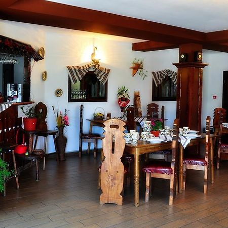 Conacul Domnitei Hotel Voronet Buitenkant foto