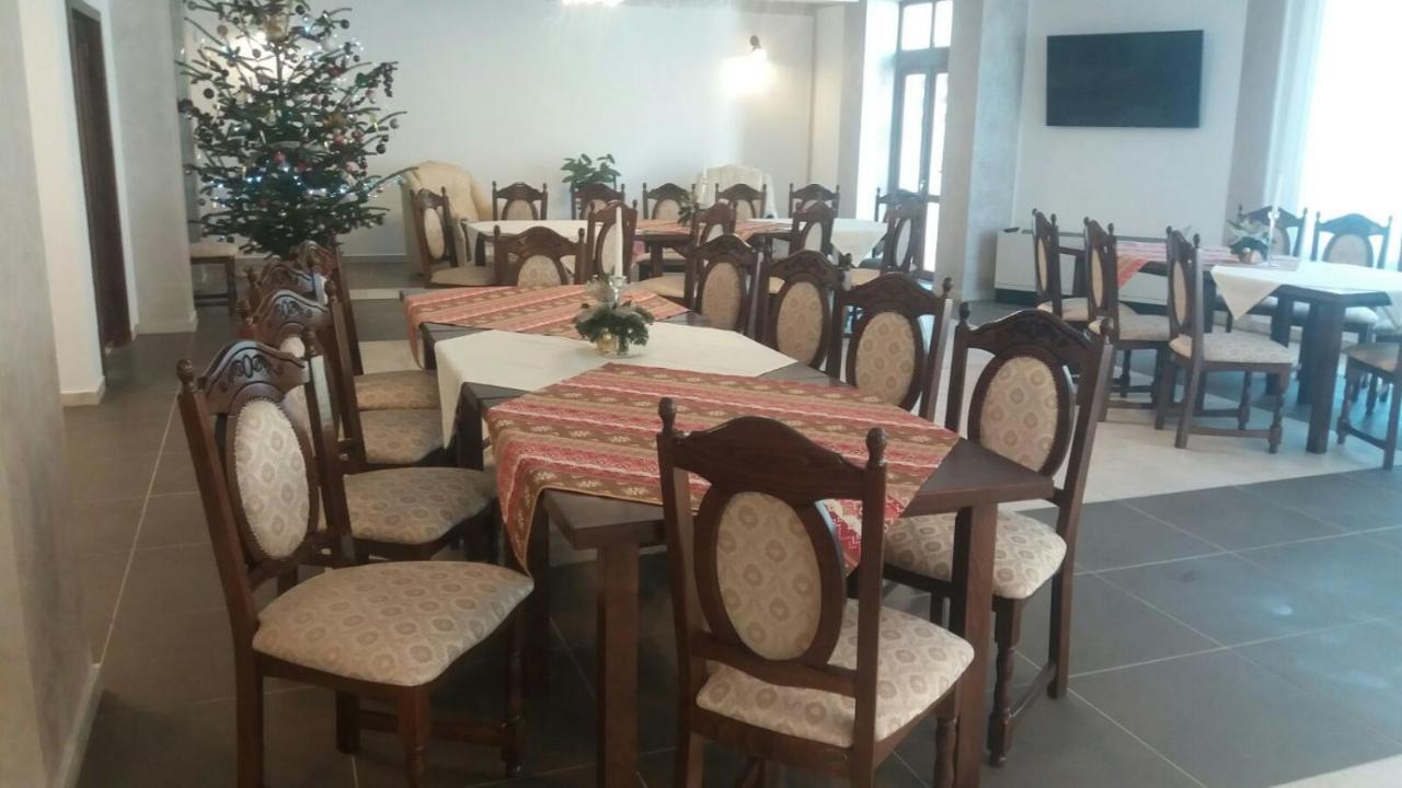 Conacul Domnitei Hotel Voronet Buitenkant foto