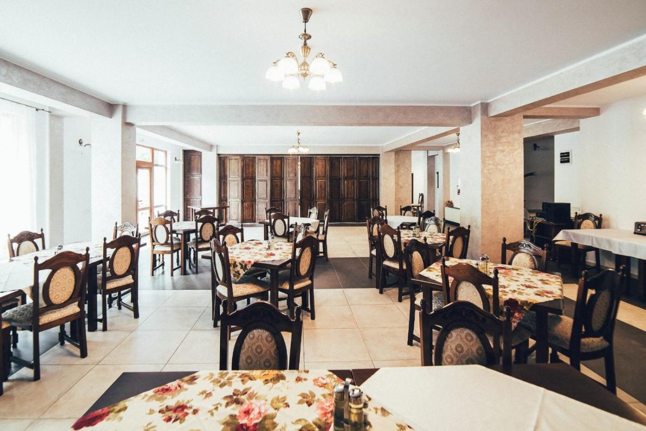 Conacul Domnitei Hotel Voronet Buitenkant foto