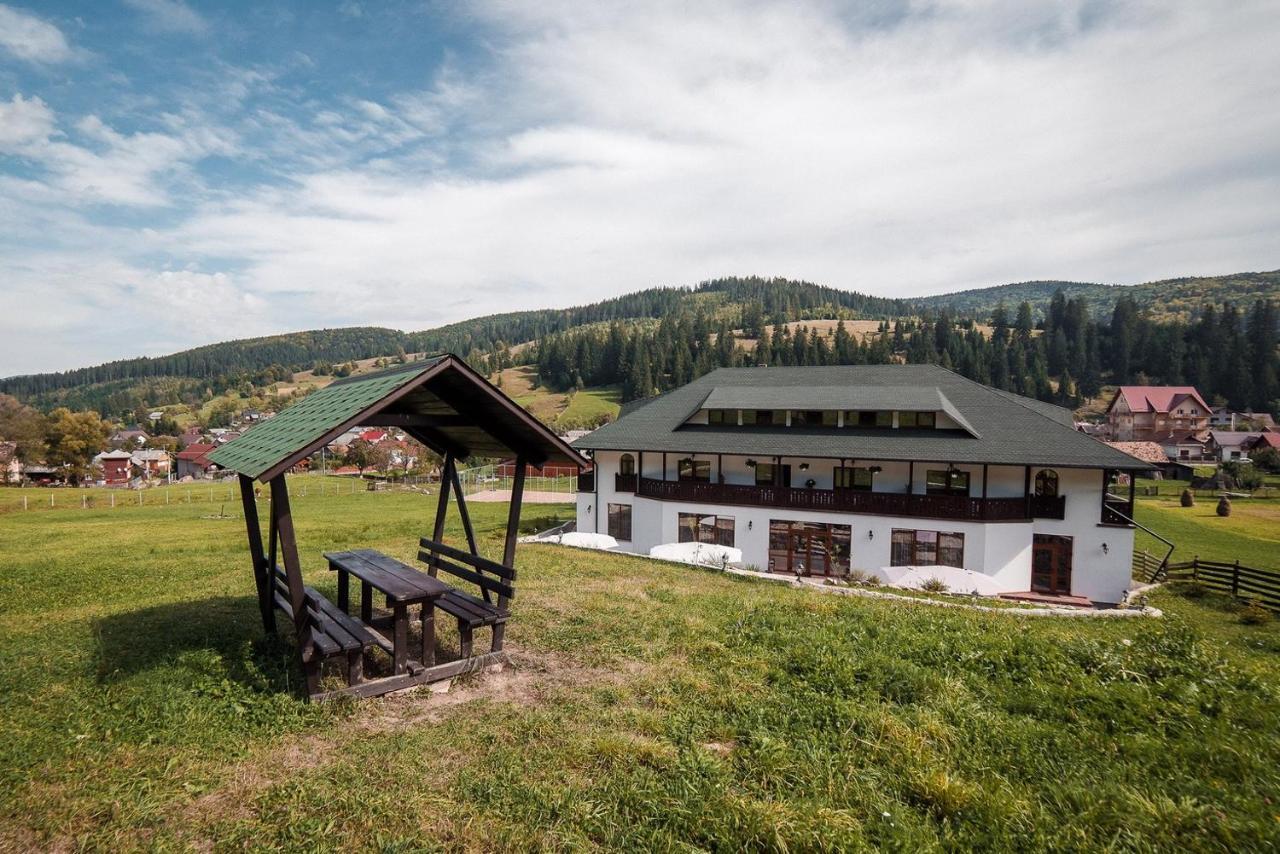 Conacul Domnitei Hotel Voronet Buitenkant foto