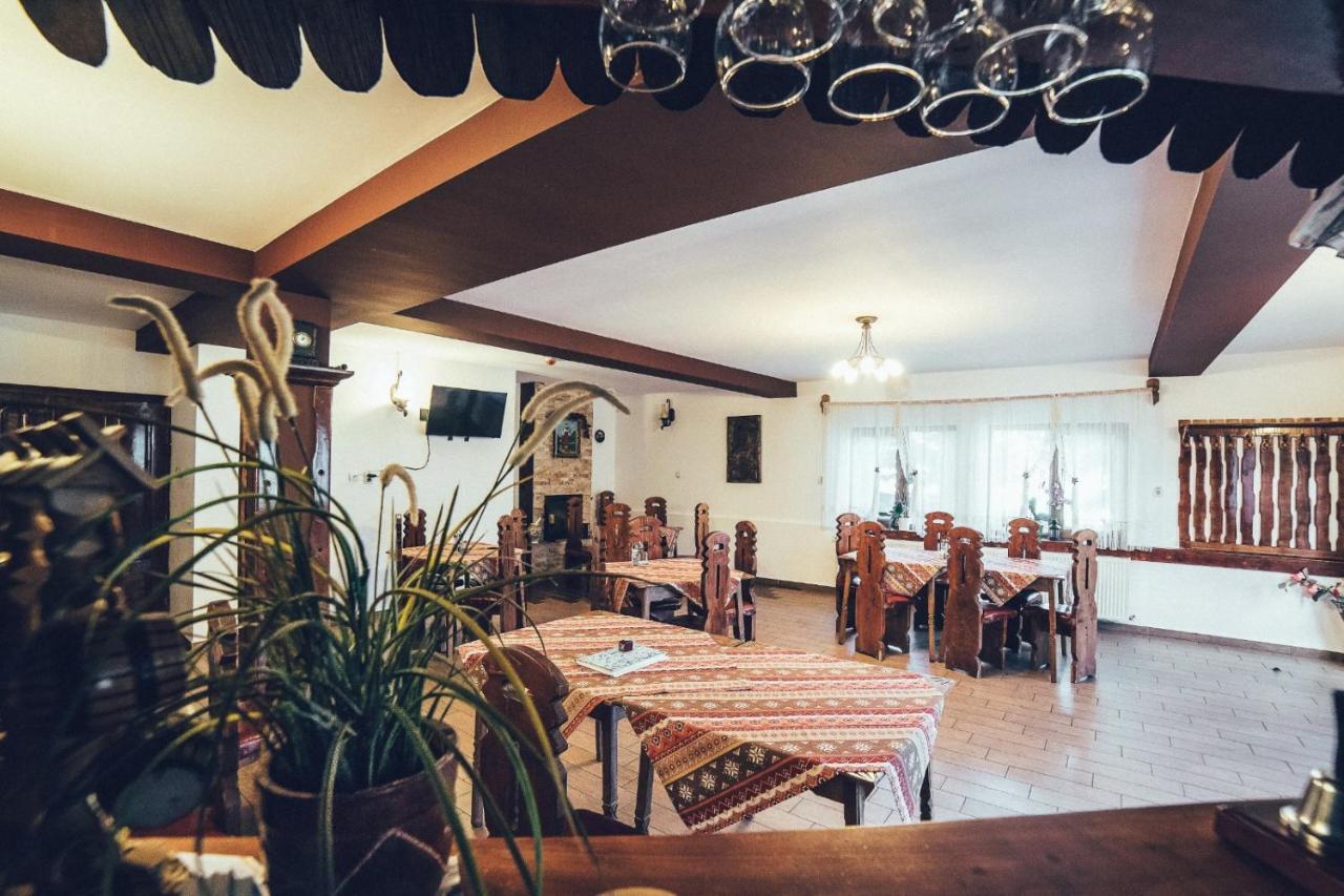 Conacul Domnitei Hotel Voronet Buitenkant foto