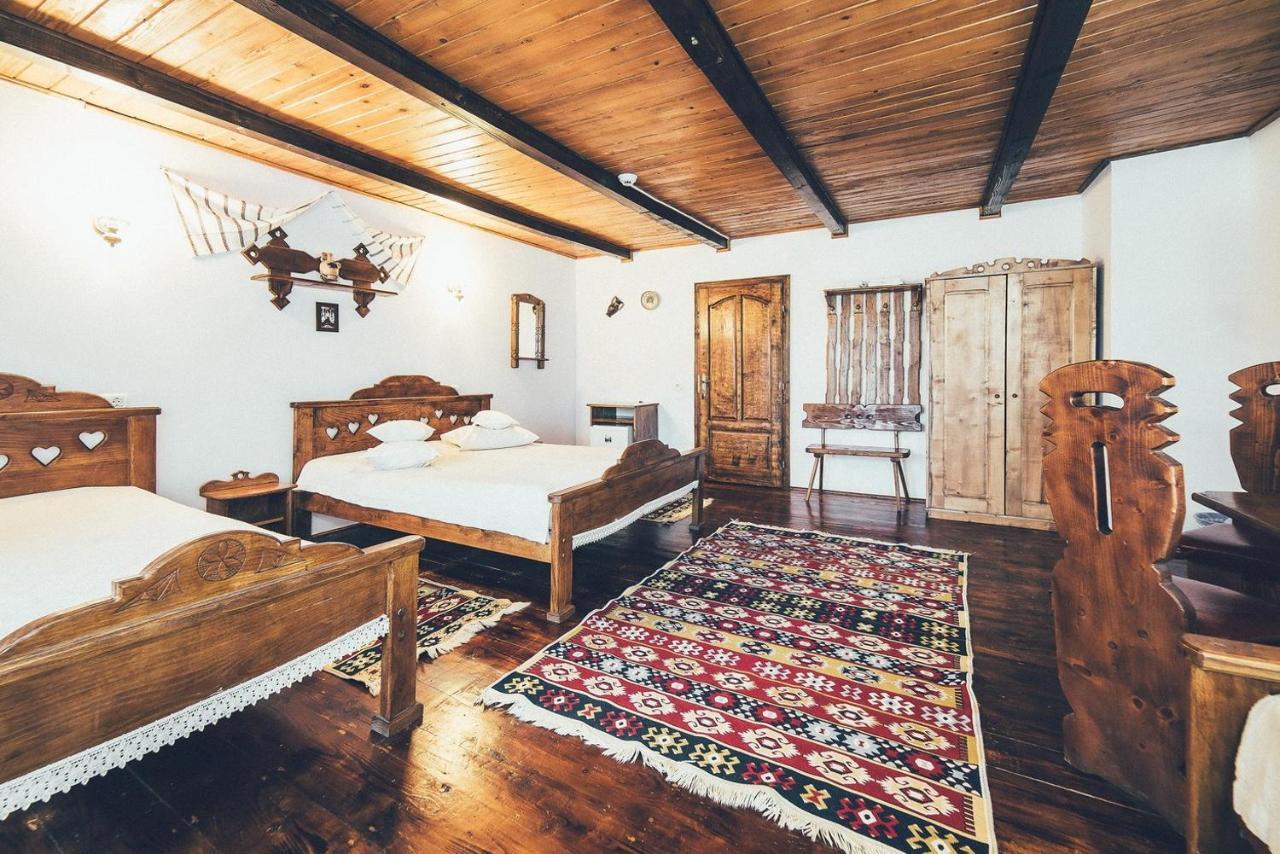 Conacul Domnitei Hotel Voronet Buitenkant foto
