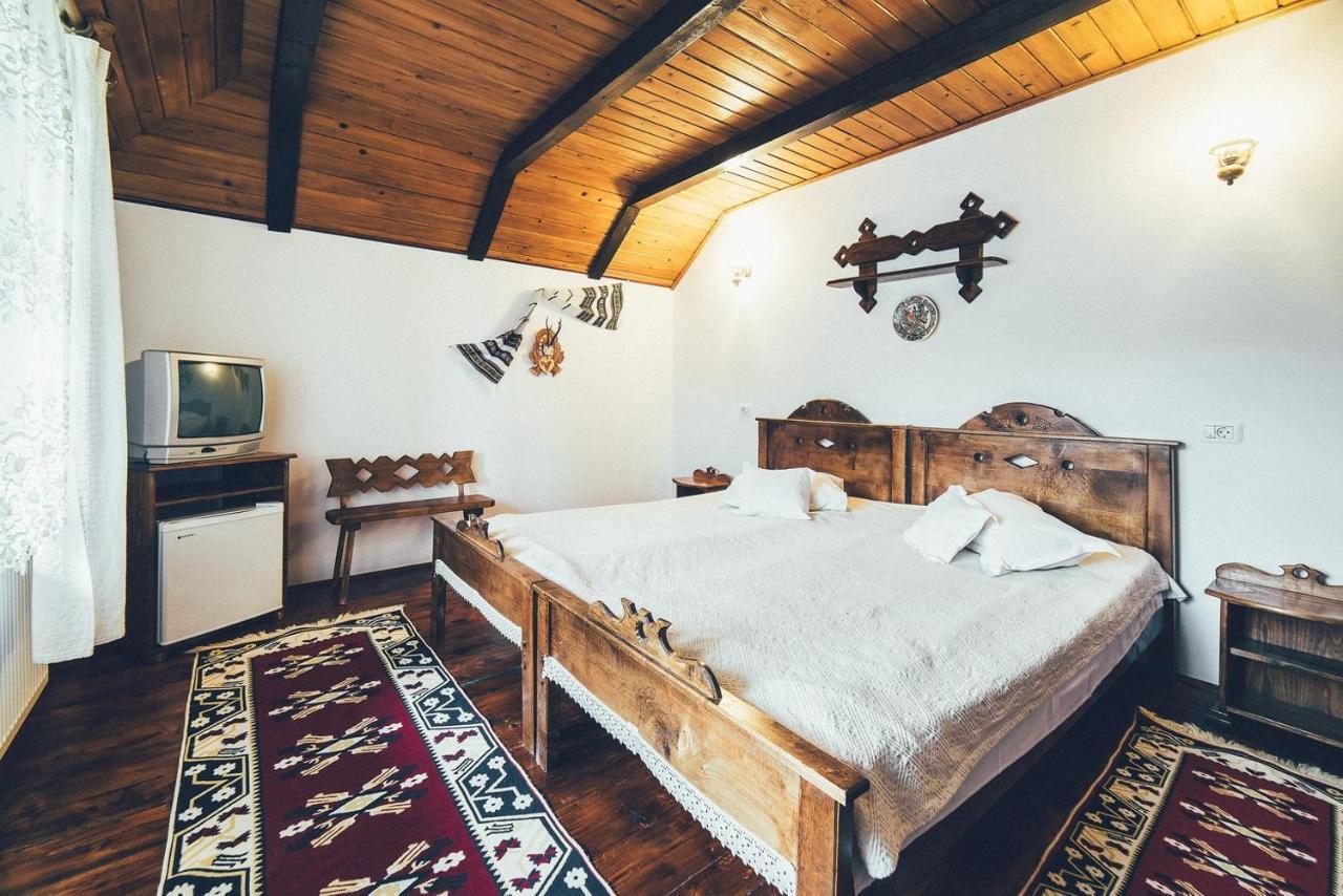 Conacul Domnitei Hotel Voronet Buitenkant foto