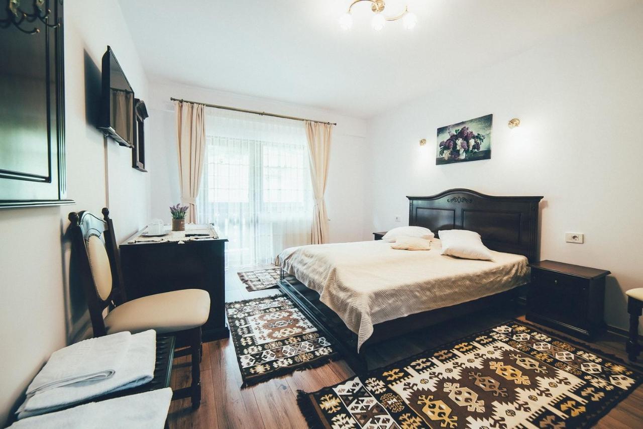 Conacul Domnitei Hotel Voronet Buitenkant foto