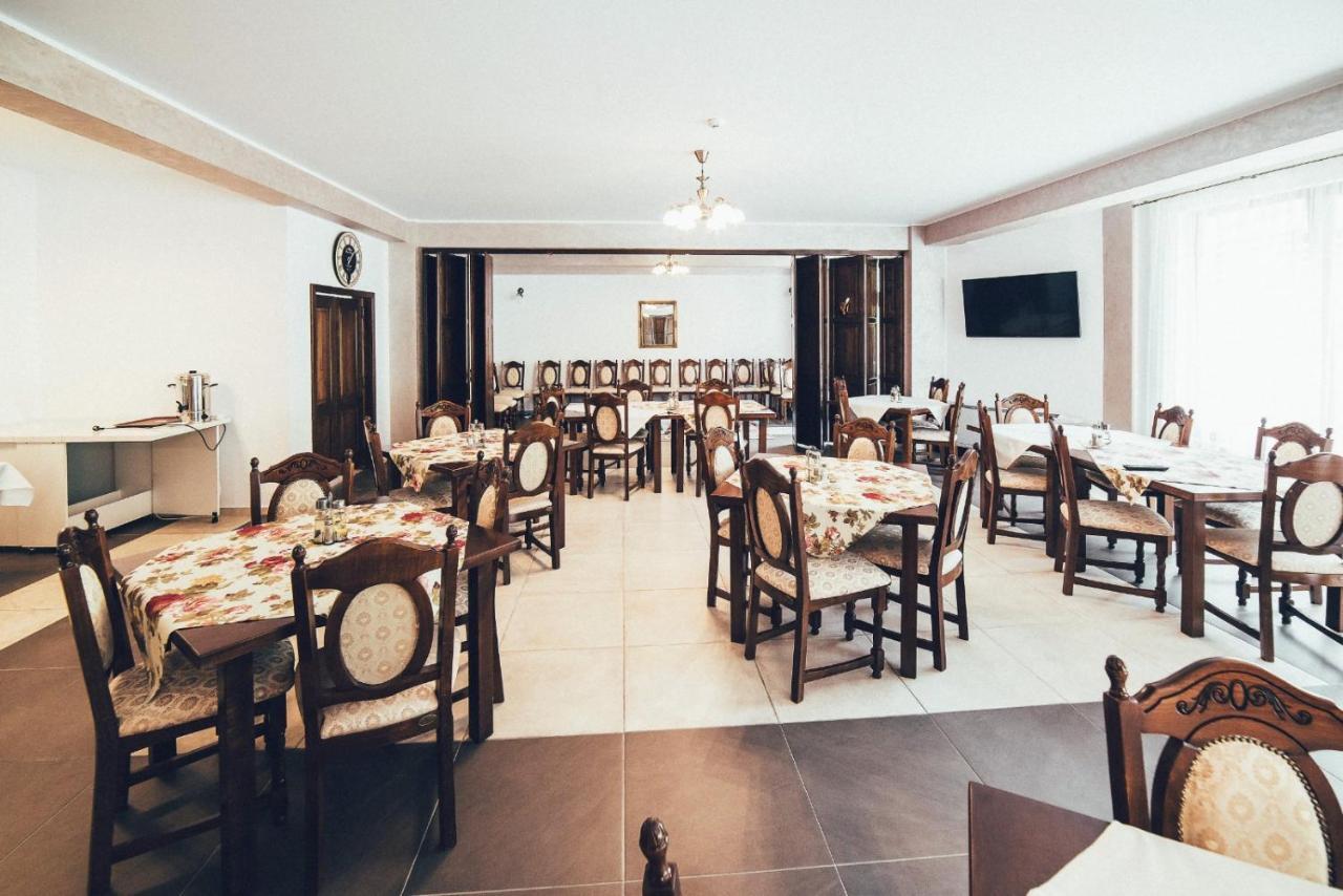 Conacul Domnitei Hotel Voronet Buitenkant foto
